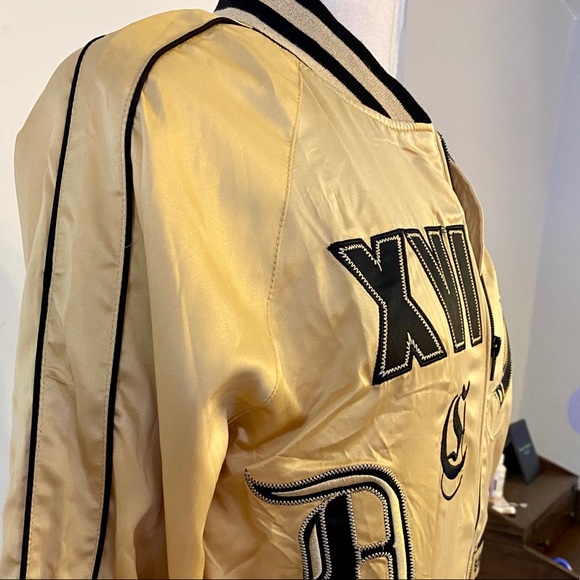 LF pumper Spartans gold Jacket ⭐️ NWT - Picture 10 of 14